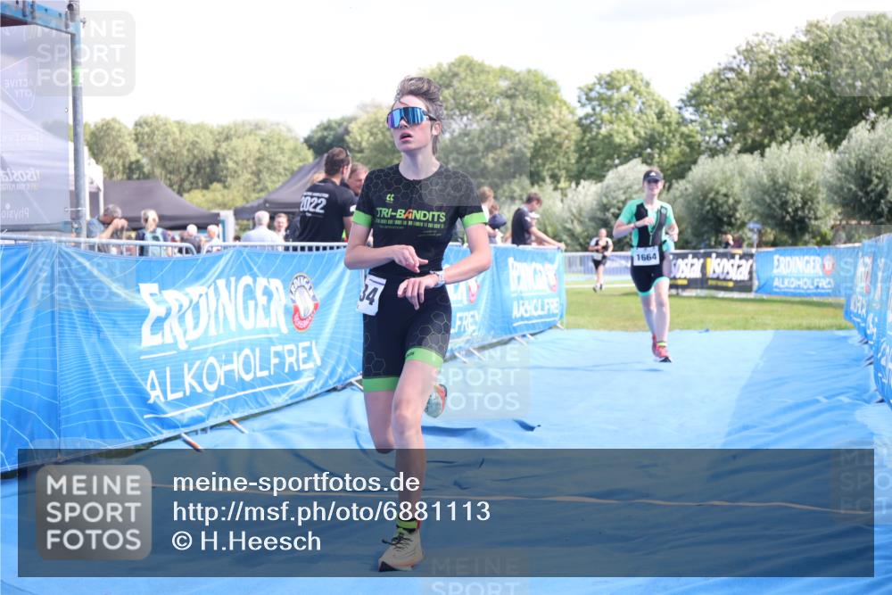 25.08.2024 - Elbe Triathlon Hamburg H.Heesch http://msf.ph/oto/6881113 25.08.2024 12:28:21 Ziel 1511, 1661, 1664, 1722, 1734 meine-sportfotos.de
