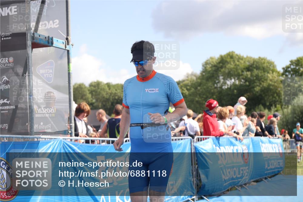 25.08.2024 - Elbe Triathlon Hamburg H.Heesch http://msf.ph/oto/6881118 25.08.2024 11:56:01 Ziel 525, 690, 777, 1599 meine-sportfotos.de