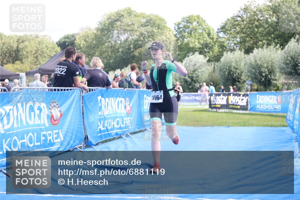 25.08.2024 - Elbe Triathlon Hamburg H.Heesch http://msf.ph/oto/6881119 25.08.2024 12:28:22 Ziel 1511, 1661, 1664, 1734 meine-sportfotos.de