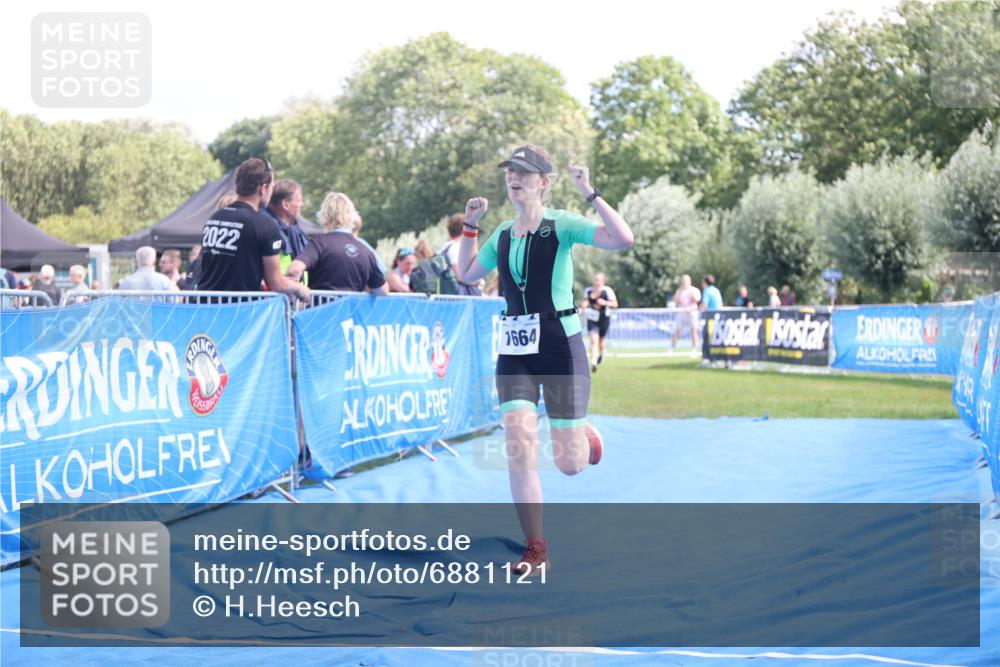 25.08.2024 - Elbe Triathlon Hamburg H.Heesch http://msf.ph/oto/6881121 25.08.2024 12:28:23 Ziel 1511, 1661, 1664, 1734 meine-sportfotos.de