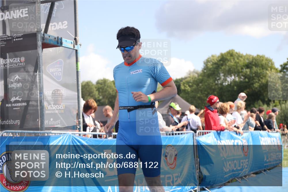 25.08.2024 - Elbe Triathlon Hamburg H.Heesch http://msf.ph/oto/6881122 25.08.2024 11:56:01 Ziel 525, 690, 777, 1599 meine-sportfotos.de