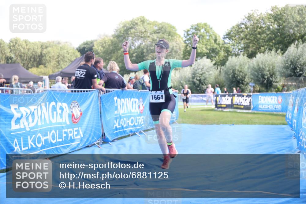25.08.2024 - Elbe Triathlon Hamburg H.Heesch http://msf.ph/oto/6881125 25.08.2024 12:28:23 Ziel 1511, 1661, 1664, 1734 meine-sportfotos.de