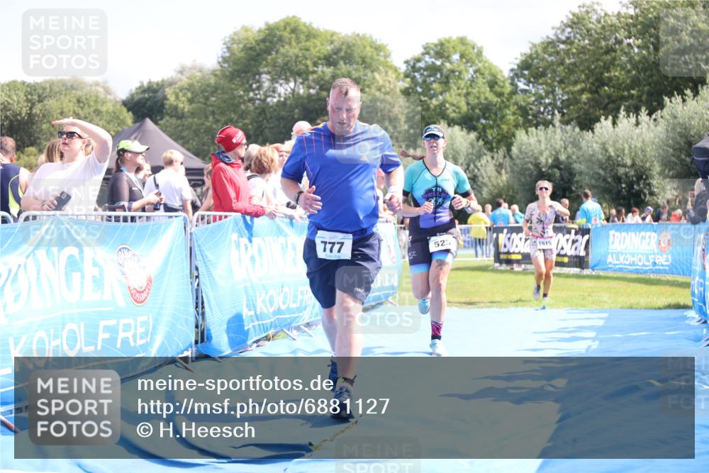 25.08.2024 - Elbe Triathlon Hamburg H.Heesch http://msf.ph/oto/6881127 25.08.2024 11:56:07 Ziel 457, 525, 690, 777, 1515 meine-sportfotos.de