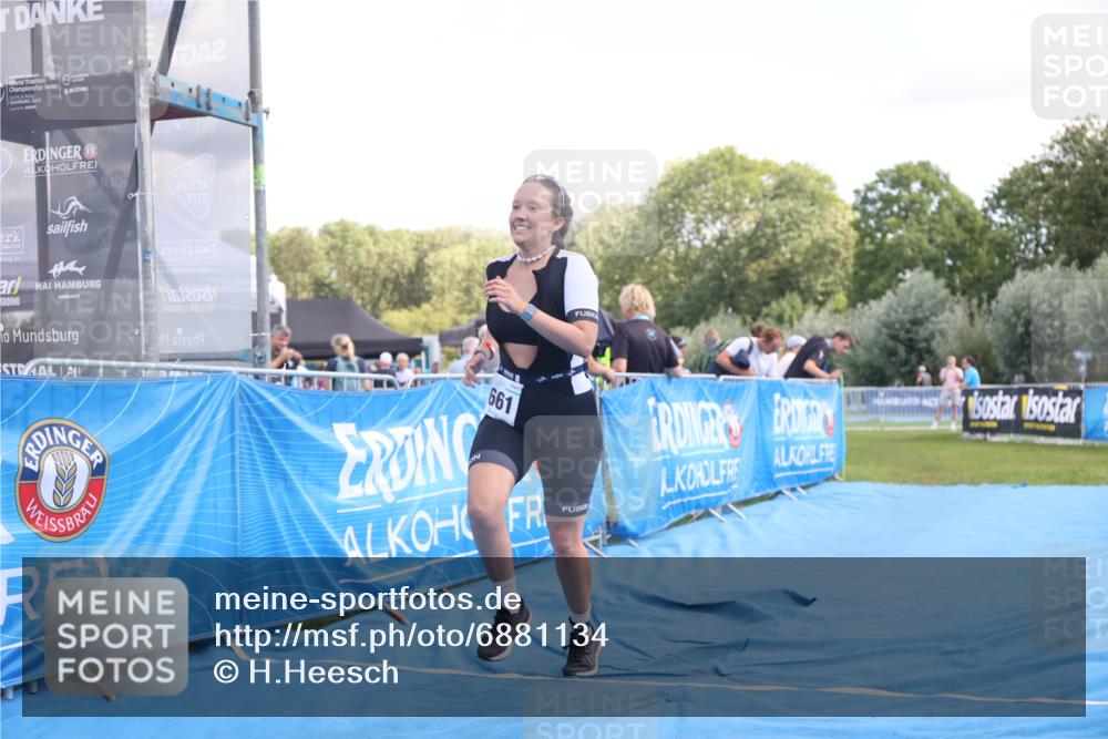 25.08.2024 - Elbe Triathlon Hamburg H.Heesch http://msf.ph/oto/6881134 25.08.2024 12:28:30 Ziel 1661, 1664 meine-sportfotos.de