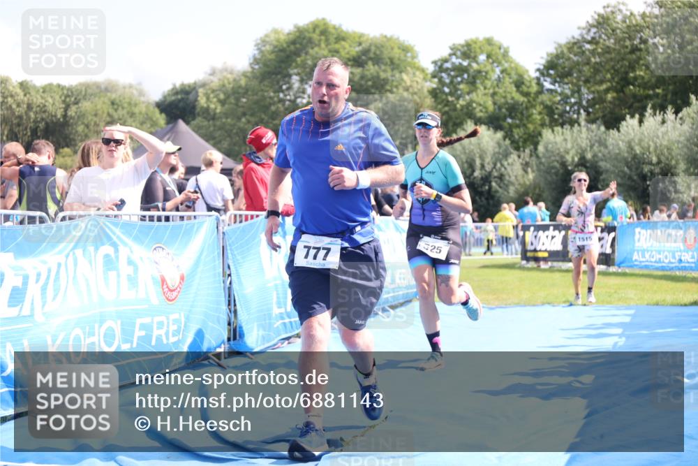 25.08.2024 - Elbe Triathlon Hamburg H.Heesch http://msf.ph/oto/6881143 25.08.2024 11:56:07 Ziel 457, 525, 690, 777, 1515 meine-sportfotos.de