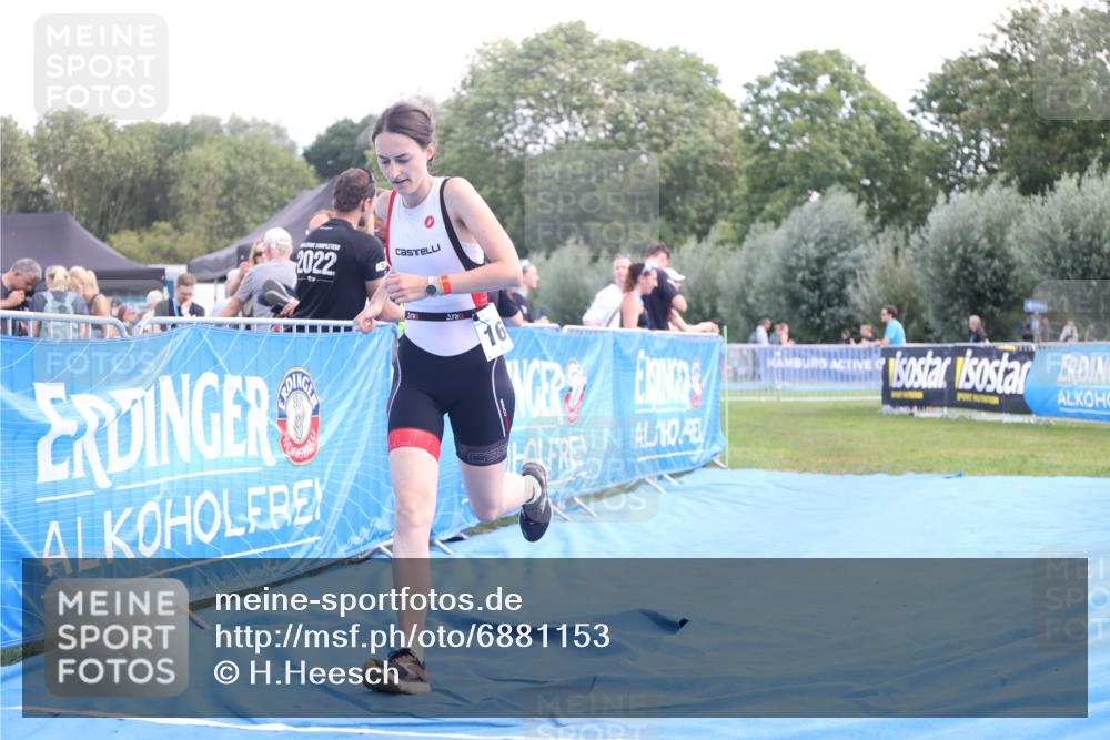 25.08.2024 - Elbe Triathlon Hamburg H.Heesch http://msf.ph/oto/6881153 25.08.2024 12:28:43 Ziel 1648 meine-sportfotos.de