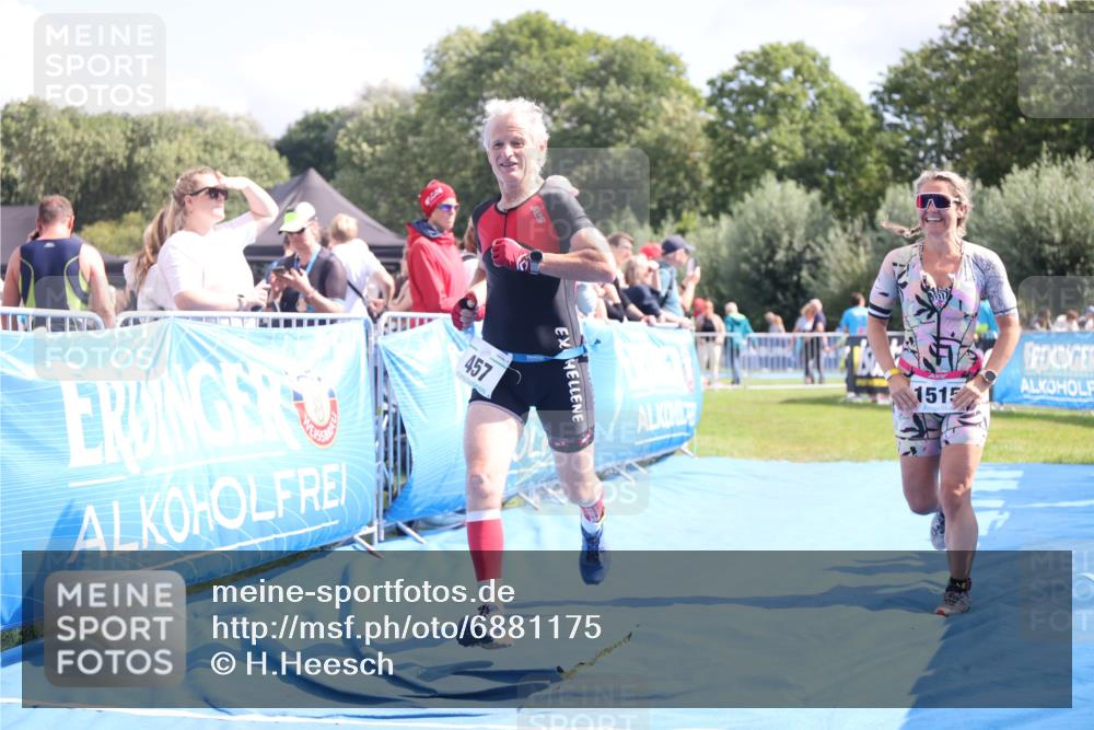 25.08.2024 - Elbe Triathlon Hamburg H.Heesch http://msf.ph/oto/6881175 25.08.2024 11:56:12 Ziel 457, 525, 777, 1515 meine-sportfotos.de