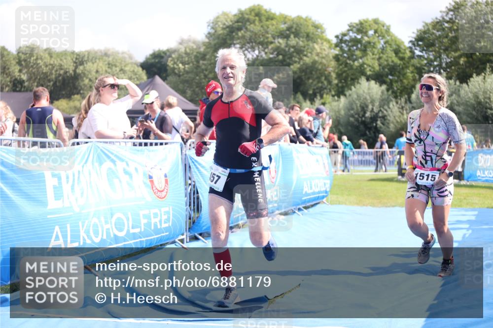 25.08.2024 - Elbe Triathlon Hamburg H.Heesch http://msf.ph/oto/6881179 25.08.2024 11:56:12 Ziel 457, 525, 777, 1515 meine-sportfotos.de