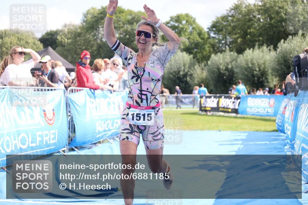 25.08.2024 - Elbe Triathlon Hamburg H.Heesch http://msf.ph/oto/6881185 25.08.2024 11:56:13 Ziel 457, 525, 777, 1515 meine-sportfotos.de