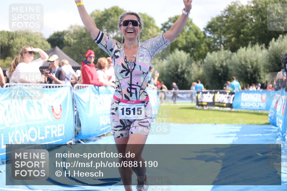 25.08.2024 - Elbe Triathlon Hamburg H.Heesch http://msf.ph/oto/6881190 25.08.2024 11:56:14 Ziel 457, 525, 1515 meine-sportfotos.de