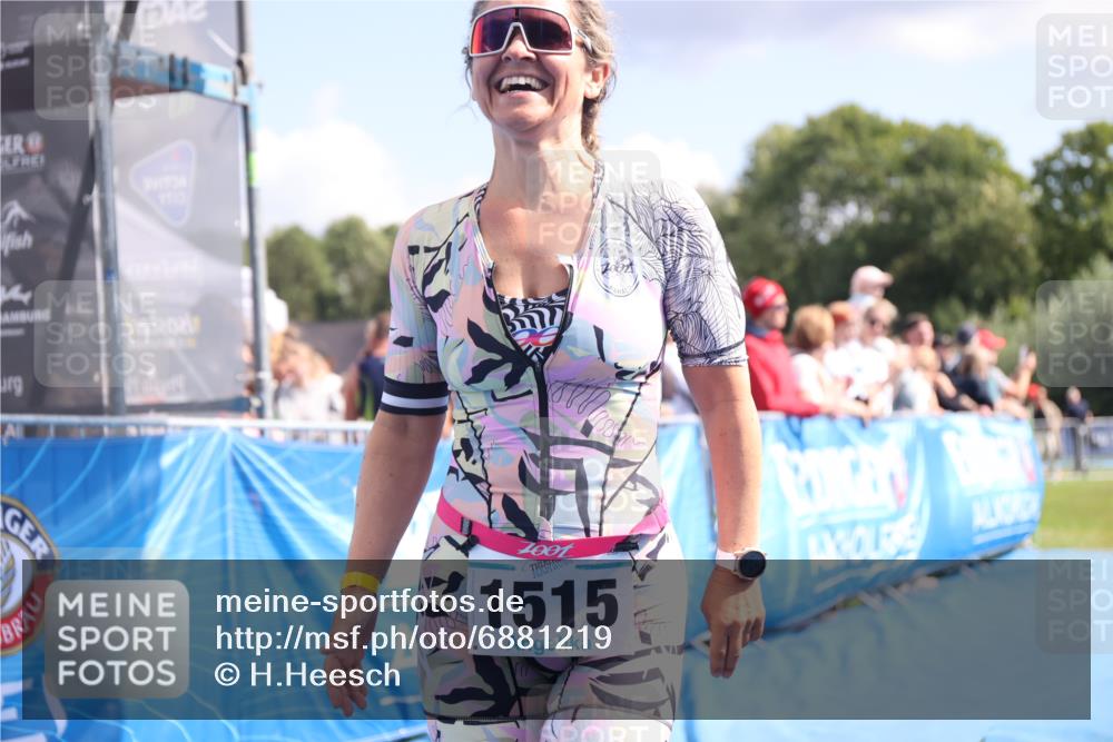 25.08.2024 - Elbe Triathlon Hamburg H.Heesch http://msf.ph/oto/6881219 25.08.2024 11:56:14 Ziel 457, 525, 1515 meine-sportfotos.de