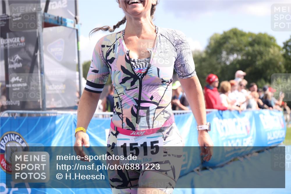 25.08.2024 - Elbe Triathlon Hamburg H.Heesch http://msf.ph/oto/6881223 25.08.2024 11:56:14 Ziel 457, 525, 1515 meine-sportfotos.de