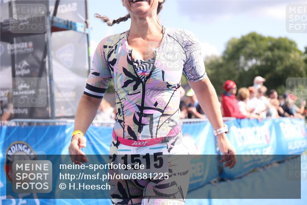 25.08.2024 - Elbe Triathlon Hamburg H.Heesch http://msf.ph/oto/6881225 25.08.2024 11:56:14 Ziel 457, 525, 1515 meine-sportfotos.de