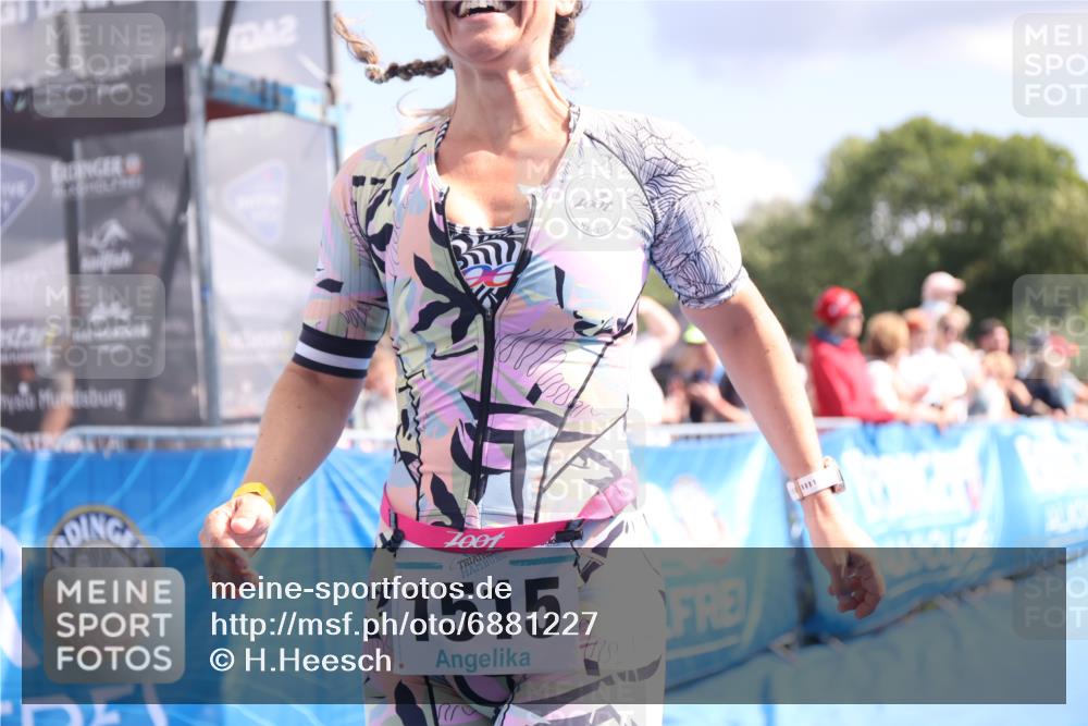 25.08.2024 - Elbe Triathlon Hamburg H.Heesch http://msf.ph/oto/6881227 25.08.2024 11:56:15 Ziel 457, 525, 1515 meine-sportfotos.de