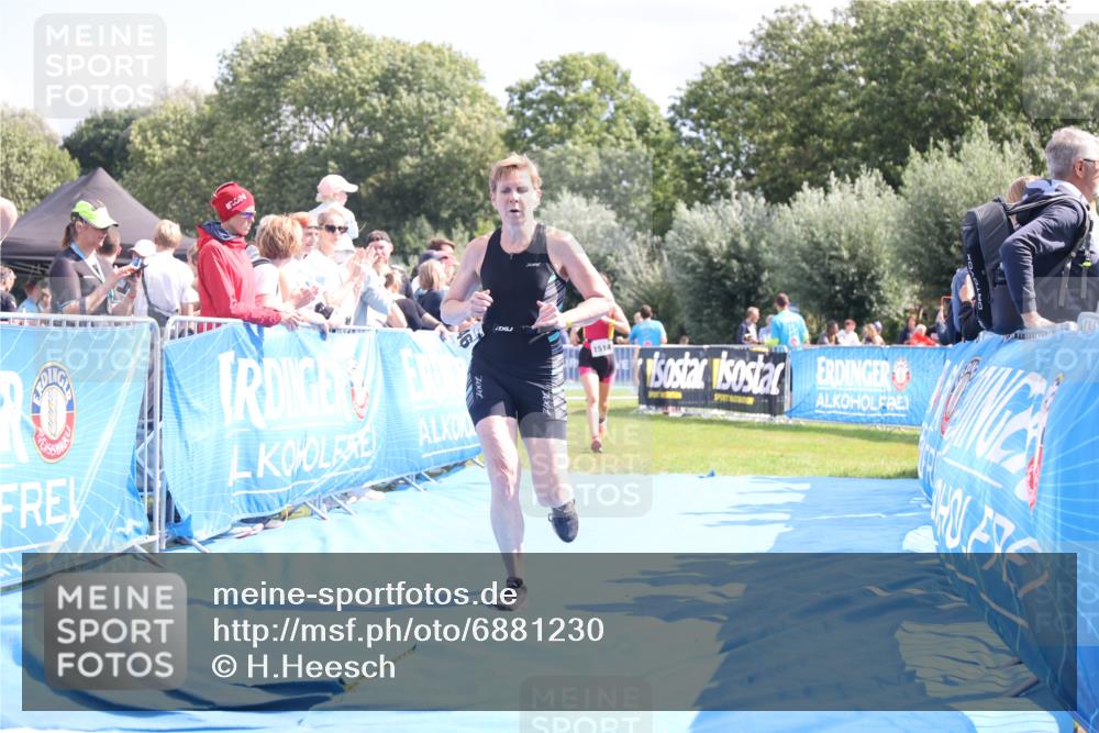 25.08.2024 - Elbe Triathlon Hamburg H.Heesch http://msf.ph/oto/6881230 25.08.2024 11:56:26 Ziel 1514, 1546 meine-sportfotos.de