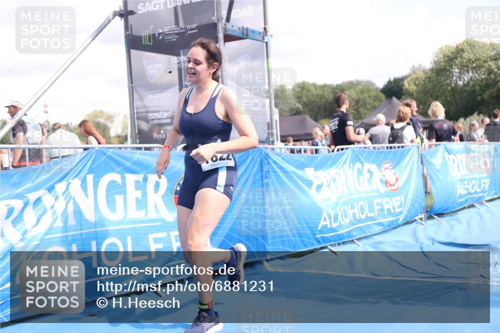 25.08.2024 - Elbe Triathlon Hamburg H.Heesch http://msf.ph/oto/6881231 25.08.2024 12:29:17 Ziel 1622 meine-sportfotos.de