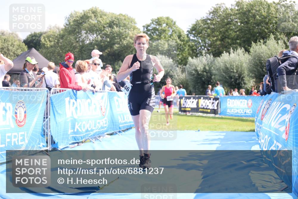 25.08.2024 - Elbe Triathlon Hamburg H.Heesch http://msf.ph/oto/6881237 25.08.2024 11:56:26 Ziel 1514, 1546 meine-sportfotos.de