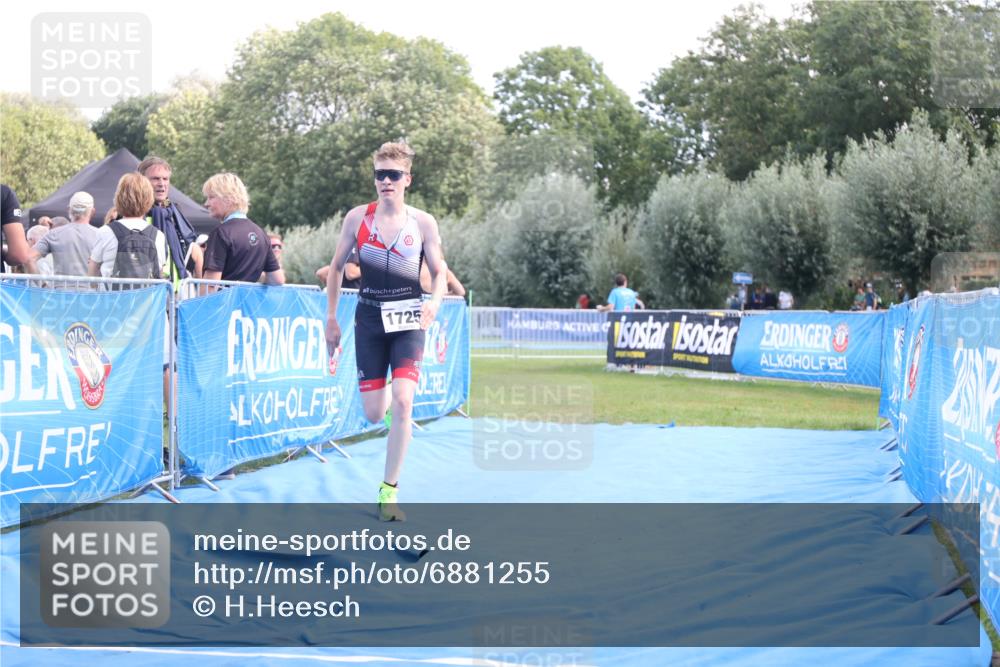 25.08.2024 - Elbe Triathlon Hamburg H.Heesch http://msf.ph/oto/6881255 25.08.2024 12:29:30 Ziel 1725 meine-sportfotos.de