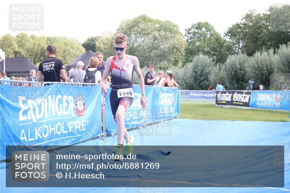 25.08.2024 - Elbe Triathlon Hamburg H.Heesch http://msf.ph/oto/6881269 25.08.2024 12:29:30 Ziel 1725 meine-sportfotos.de