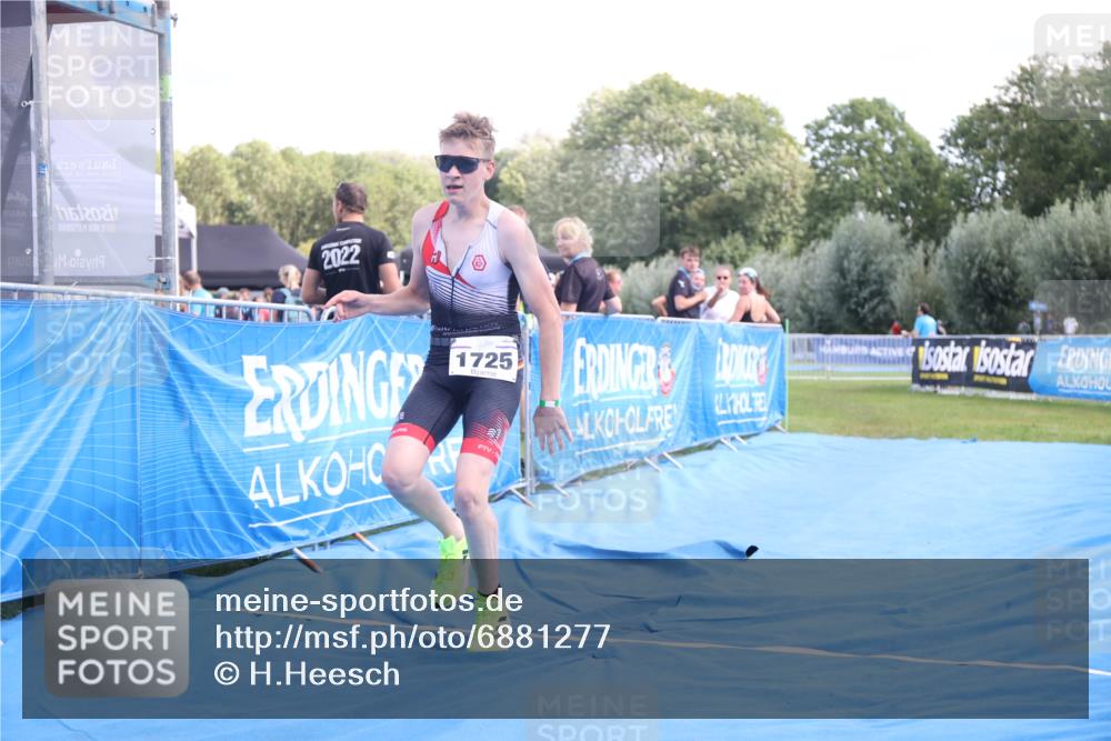25.08.2024 - Elbe Triathlon Hamburg H.Heesch http://msf.ph/oto/6881277 25.08.2024 12:29:30 Ziel 1725 meine-sportfotos.de
