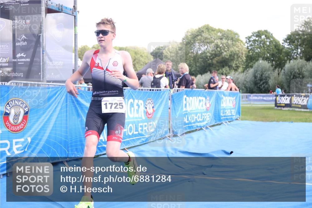 25.08.2024 - Elbe Triathlon Hamburg H.Heesch http://msf.ph/oto/6881284 25.08.2024 12:29:31 Ziel 1725 meine-sportfotos.de