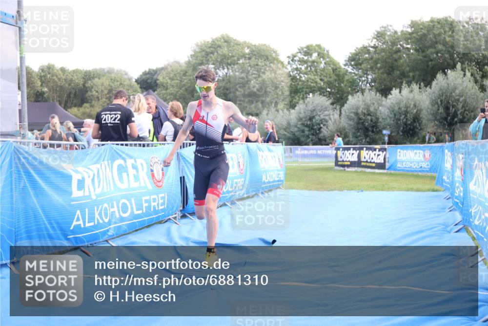 25.08.2024 - Elbe Triathlon Hamburg H.Heesch http://msf.ph/oto/6881310 25.08.2024 12:30:42 Ziel 1724 meine-sportfotos.de