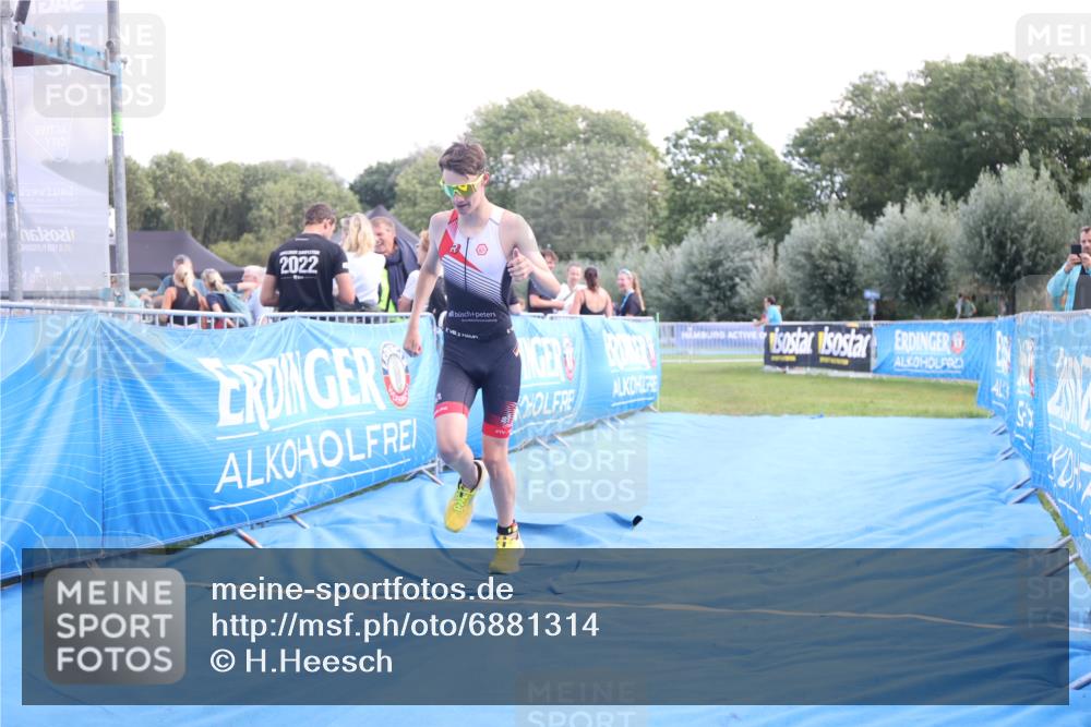 25.08.2024 - Elbe Triathlon Hamburg H.Heesch http://msf.ph/oto/6881314 25.08.2024 12:30:42 Ziel 1724 meine-sportfotos.de
