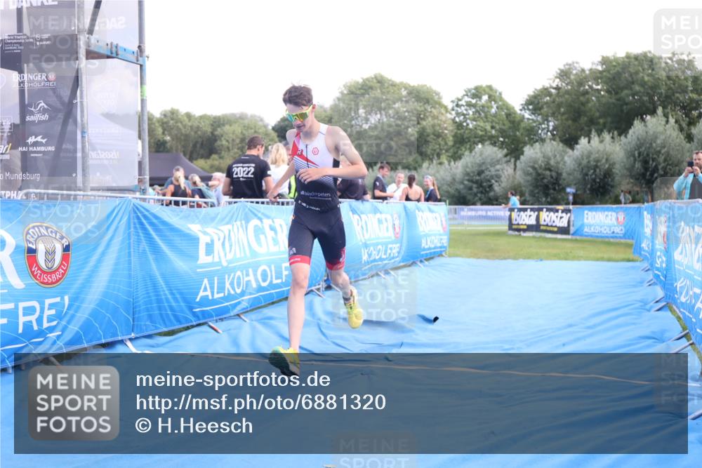 25.08.2024 - Elbe Triathlon Hamburg H.Heesch http://msf.ph/oto/6881320 25.08.2024 12:30:42 Ziel 1724 meine-sportfotos.de