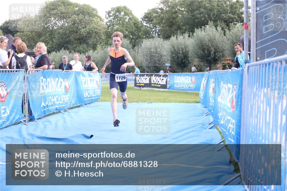 25.08.2024 - Elbe Triathlon Hamburg H.Heesch http://msf.ph/oto/6881328 25.08.2024 12:30:54 Ziel 1729 meine-sportfotos.de