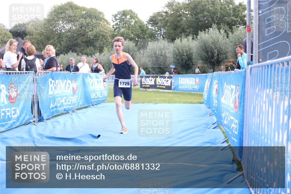 25.08.2024 - Elbe Triathlon Hamburg H.Heesch http://msf.ph/oto/6881332 25.08.2024 12:30:54 Ziel 1729 meine-sportfotos.de