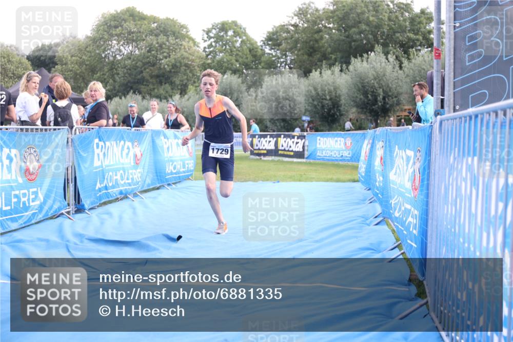 25.08.2024 - Elbe Triathlon Hamburg H.Heesch http://msf.ph/oto/6881335 25.08.2024 12:30:54 Ziel 1729 meine-sportfotos.de
