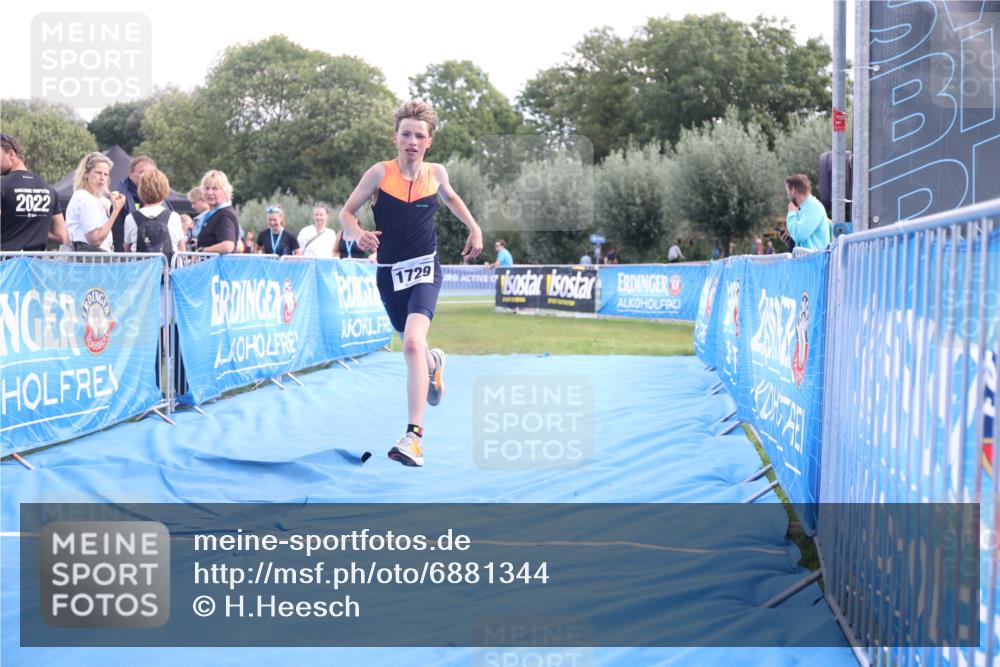 25.08.2024 - Elbe Triathlon Hamburg H.Heesch http://msf.ph/oto/6881344 25.08.2024 12:30:54 Ziel 1729 meine-sportfotos.de