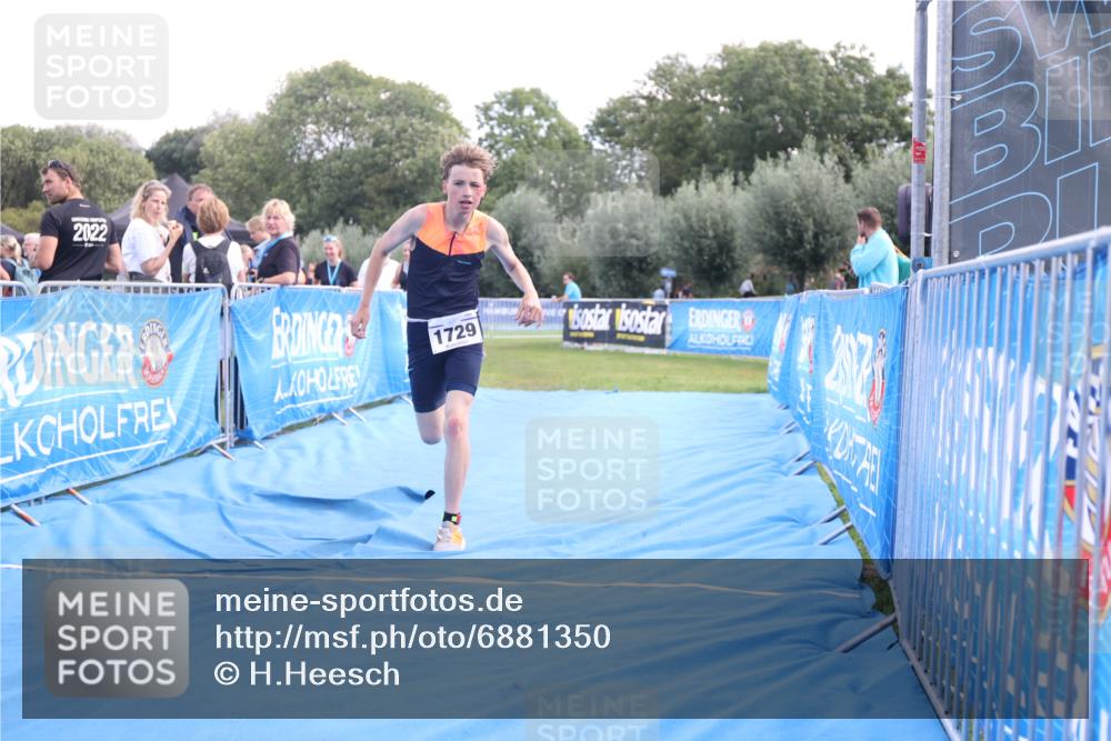 25.08.2024 - Elbe Triathlon Hamburg H.Heesch http://msf.ph/oto/6881350 25.08.2024 12:30:54 Ziel 1729 meine-sportfotos.de