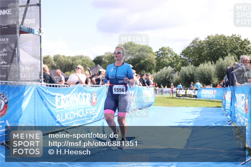 25.08.2024 - Elbe Triathlon Hamburg H.Heesch http://msf.ph/oto/6881351 25.08.2024 11:56:35 Ziel 1514, 1556 meine-sportfotos.de