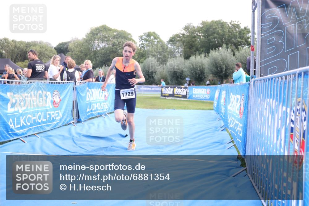 25.08.2024 - Elbe Triathlon Hamburg H.Heesch http://msf.ph/oto/6881354 25.08.2024 12:30:54 Ziel 1729 meine-sportfotos.de