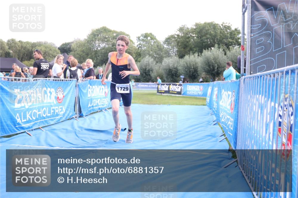 25.08.2024 - Elbe Triathlon Hamburg H.Heesch http://msf.ph/oto/6881357 25.08.2024 12:30:54 Ziel 1729 meine-sportfotos.de