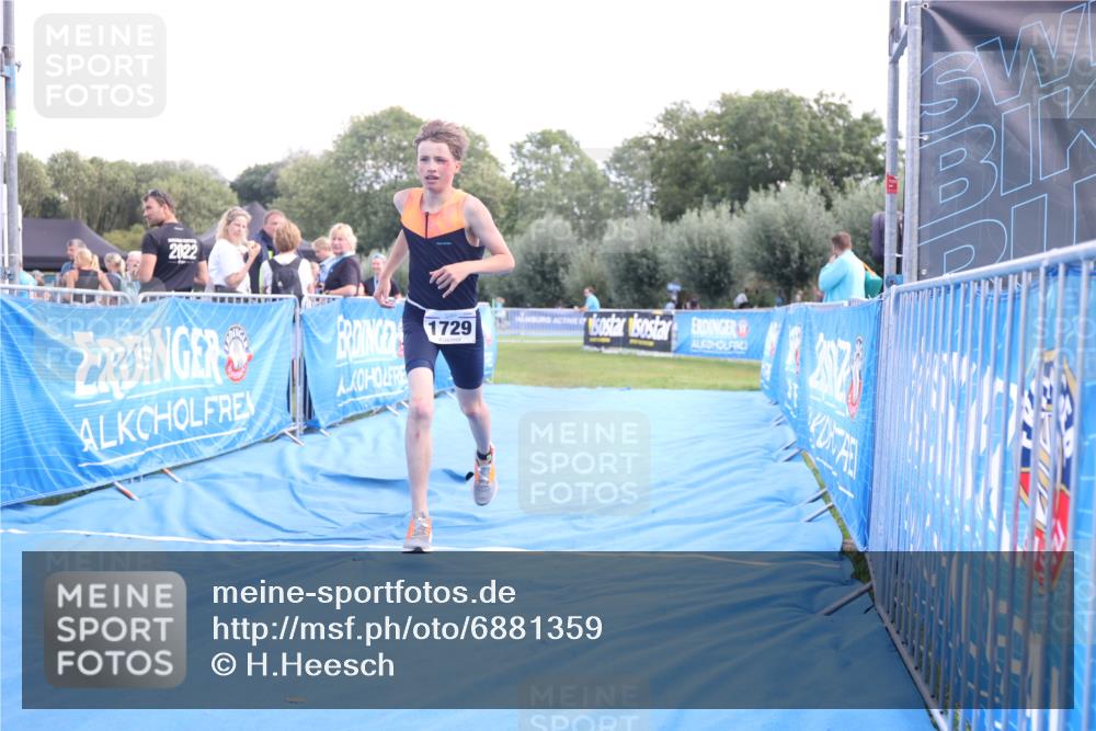 25.08.2024 - Elbe Triathlon Hamburg H.Heesch http://msf.ph/oto/6881359 25.08.2024 12:30:55 Ziel 1729 meine-sportfotos.de