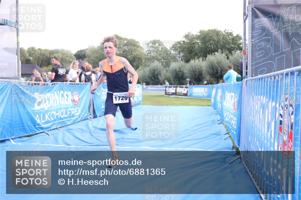 25.08.2024 - Elbe Triathlon Hamburg H.Heesch http://msf.ph/oto/6881365 25.08.2024 12:30:55 Ziel 1729 meine-sportfotos.de