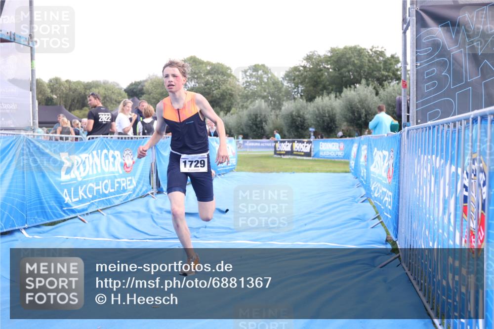 25.08.2024 - Elbe Triathlon Hamburg H.Heesch http://msf.ph/oto/6881367 25.08.2024 12:30:55 Ziel 1729 meine-sportfotos.de