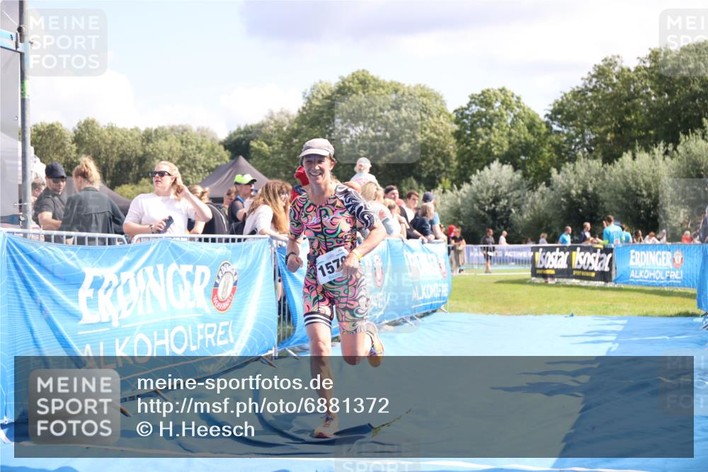 25.08.2024 - Elbe Triathlon Hamburg H.Heesch http://msf.ph/oto/6881372 25.08.2024 11:56:44 Ziel 1579 meine-sportfotos.de