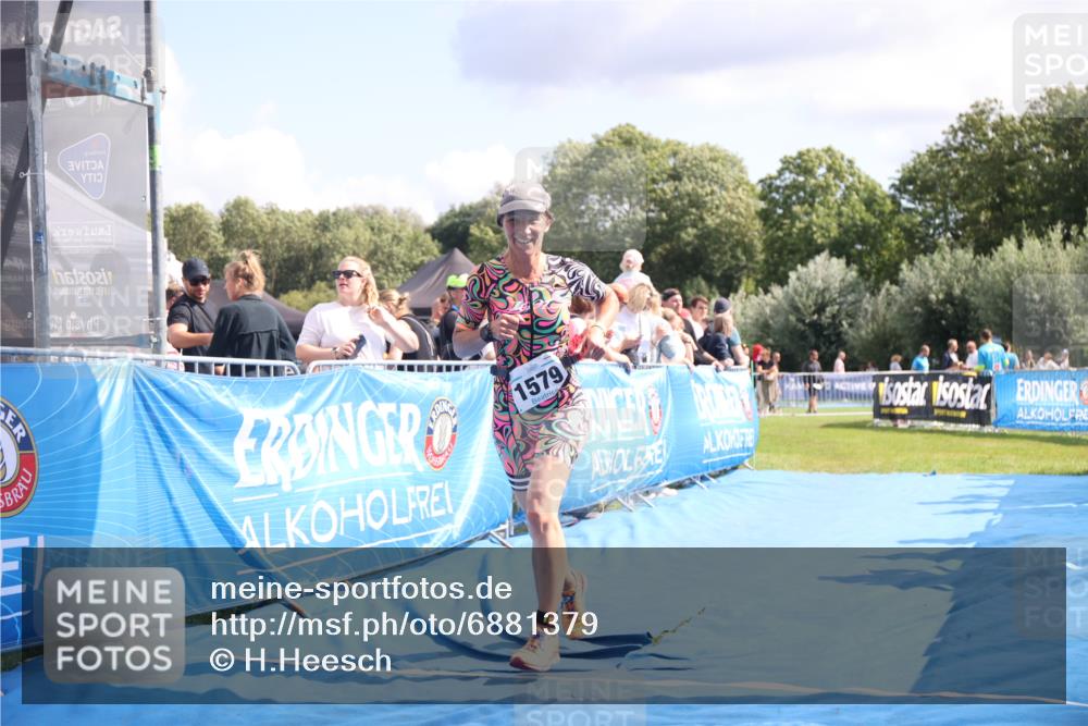 25.08.2024 - Elbe Triathlon Hamburg H.Heesch http://msf.ph/oto/6881379 25.08.2024 11:56:44 Ziel 1579 meine-sportfotos.de