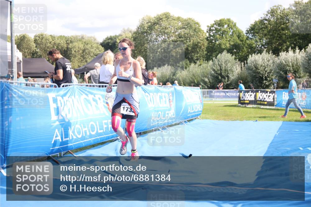 25.08.2024 - Elbe Triathlon Hamburg H.Heesch http://msf.ph/oto/6881384 25.08.2024 12:32:53 Ziel 1733 meine-sportfotos.de