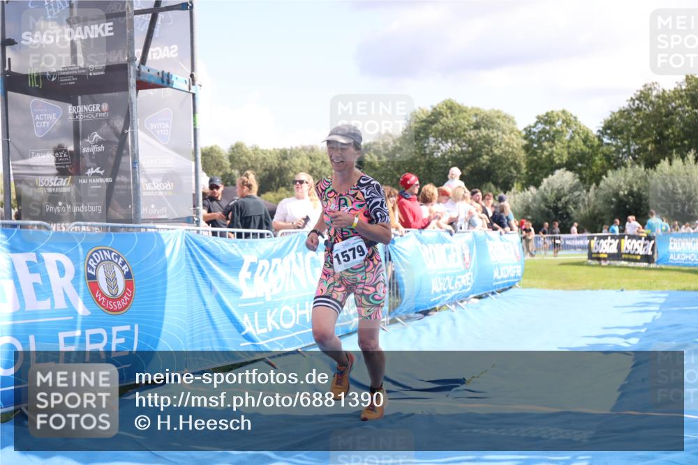 25.08.2024 - Elbe Triathlon Hamburg H.Heesch http://msf.ph/oto/6881390 25.08.2024 11:56:45 Ziel 1579 meine-sportfotos.de