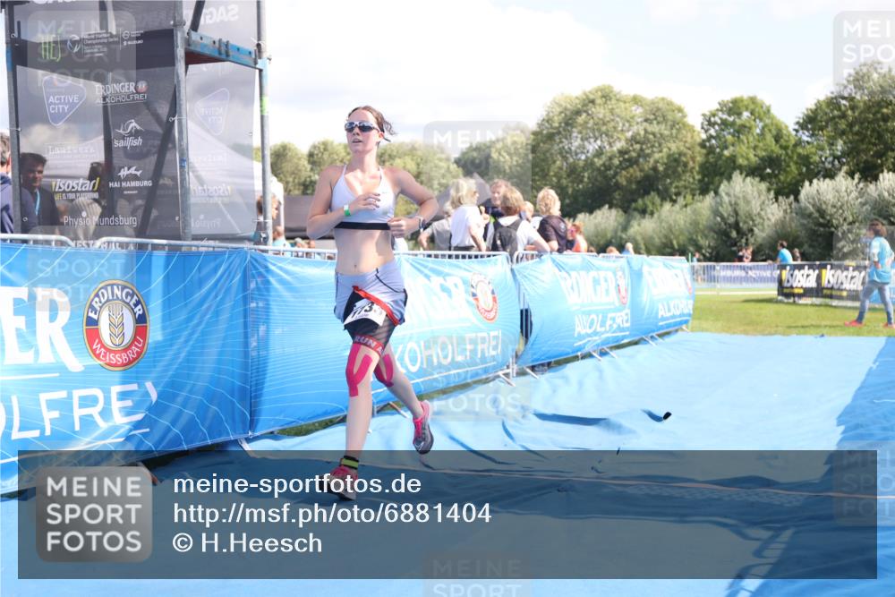 25.08.2024 - Elbe Triathlon Hamburg H.Heesch http://msf.ph/oto/6881404 25.08.2024 12:32:54 Ziel 1733 meine-sportfotos.de