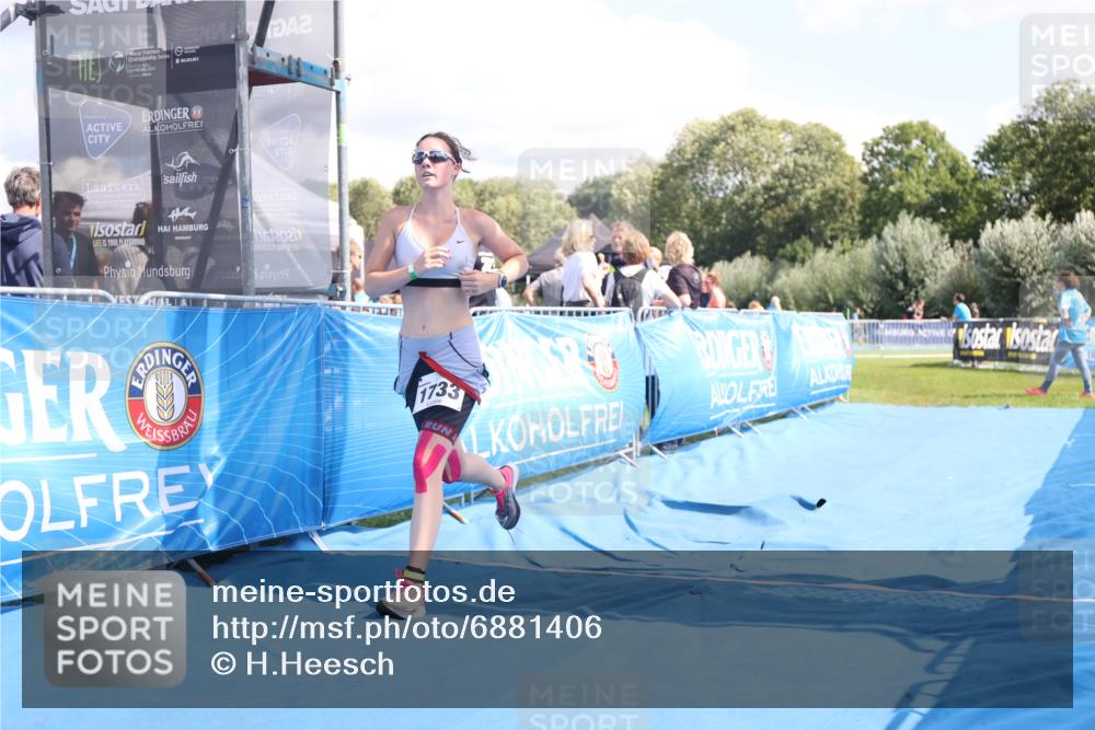 25.08.2024 - Elbe Triathlon Hamburg H.Heesch http://msf.ph/oto/6881406 25.08.2024 12:32:54 Ziel 1733 meine-sportfotos.de