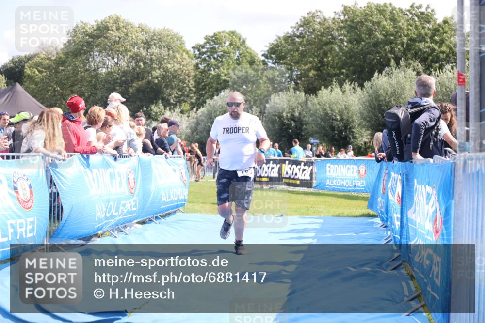 25.08.2024 - Elbe Triathlon Hamburg H.Heesch http://msf.ph/oto/6881417 25.08.2024 11:56:54 Ziel 788, 1518 meine-sportfotos.de
