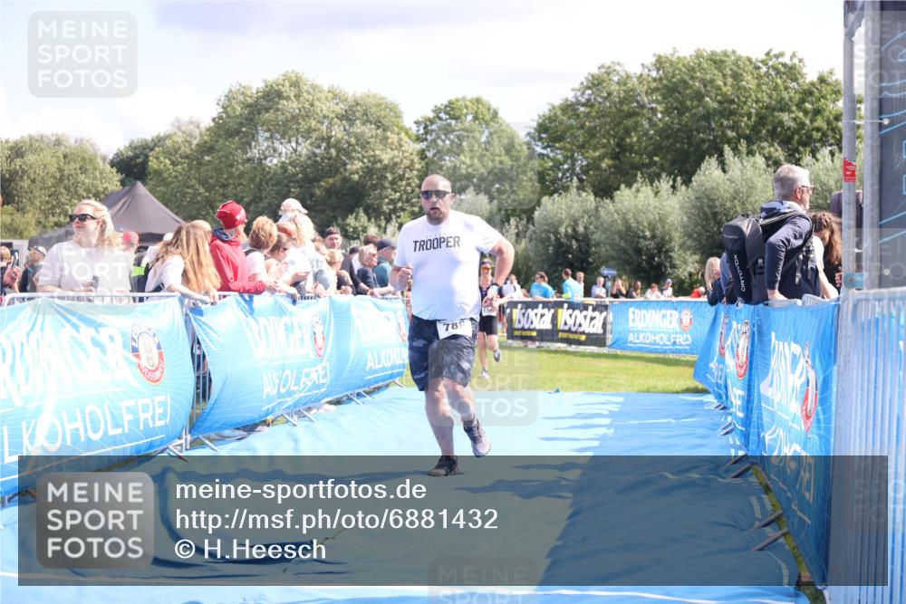 25.08.2024 - Elbe Triathlon Hamburg H.Heesch http://msf.ph/oto/6881432 25.08.2024 11:56:55 Ziel 788, 1518 meine-sportfotos.de