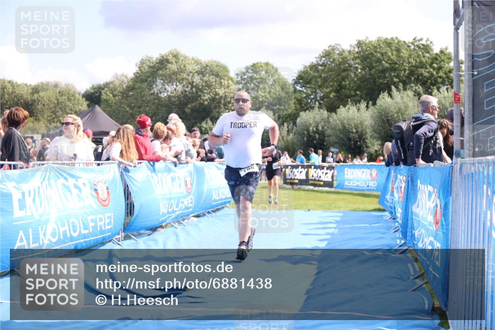 25.08.2024 - Elbe Triathlon Hamburg H.Heesch http://msf.ph/oto/6881438 25.08.2024 11:56:55 Ziel 788, 1518 meine-sportfotos.de