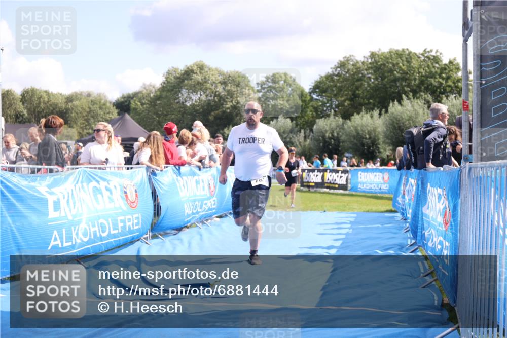 25.08.2024 - Elbe Triathlon Hamburg H.Heesch http://msf.ph/oto/6881444 25.08.2024 11:56:55 Ziel 788, 1518 meine-sportfotos.de