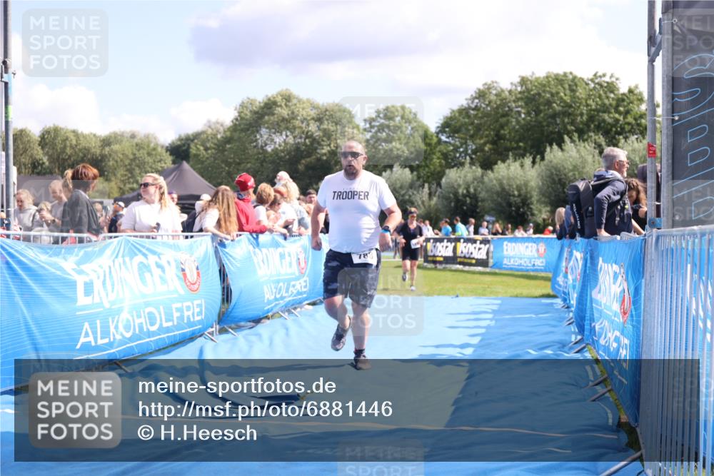 25.08.2024 - Elbe Triathlon Hamburg H.Heesch http://msf.ph/oto/6881446 25.08.2024 11:56:55 Ziel 788, 1518 meine-sportfotos.de